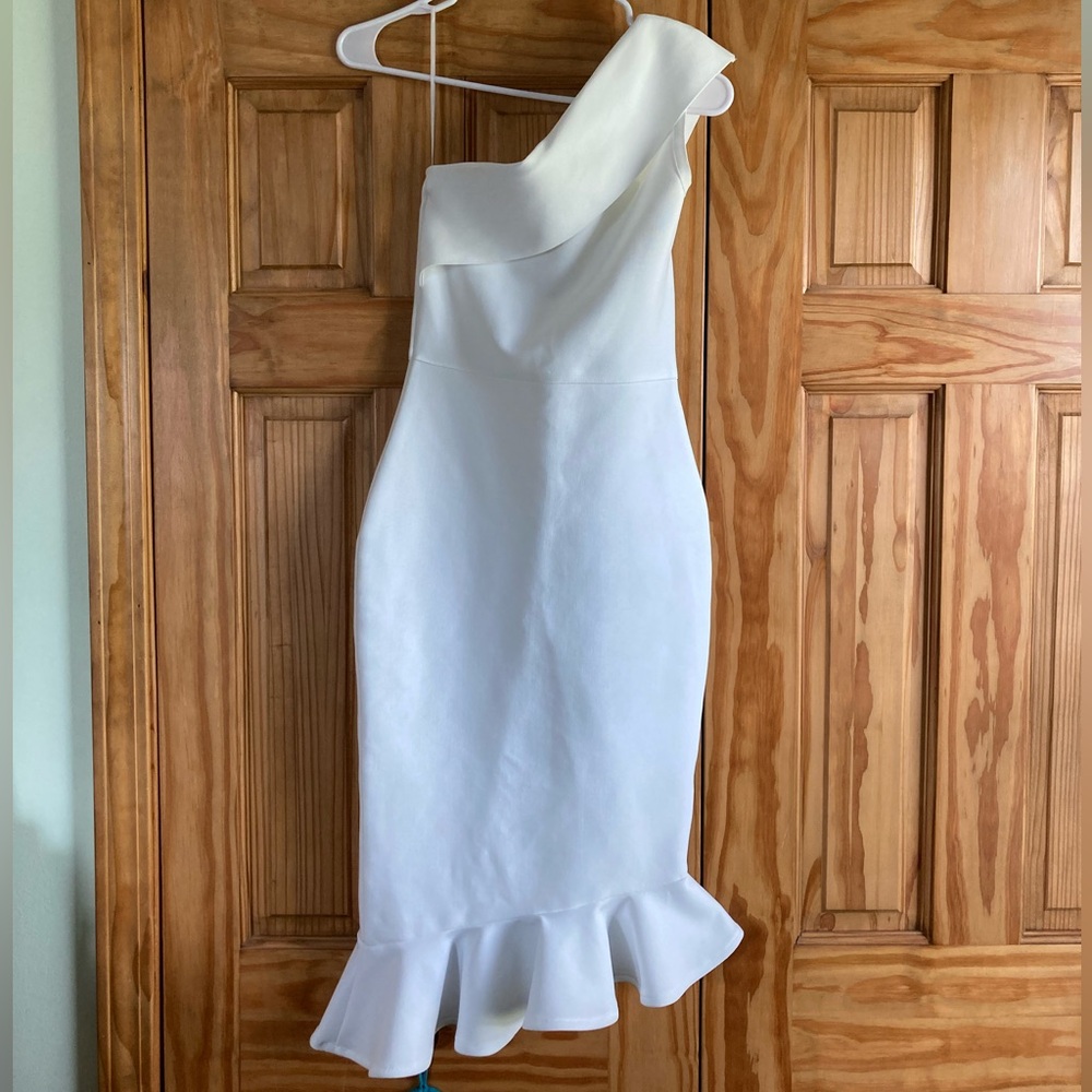Women’s one shoulder white dress size XS